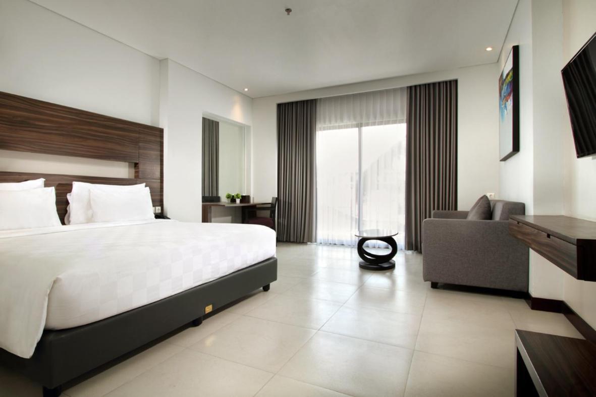 Helios Hotel & Convention Watampone المظهر الخارجي الصورة